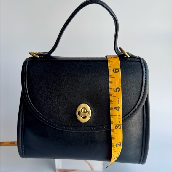 Vintage Coach Regina Handbag 9983 - Picture 12 of 12